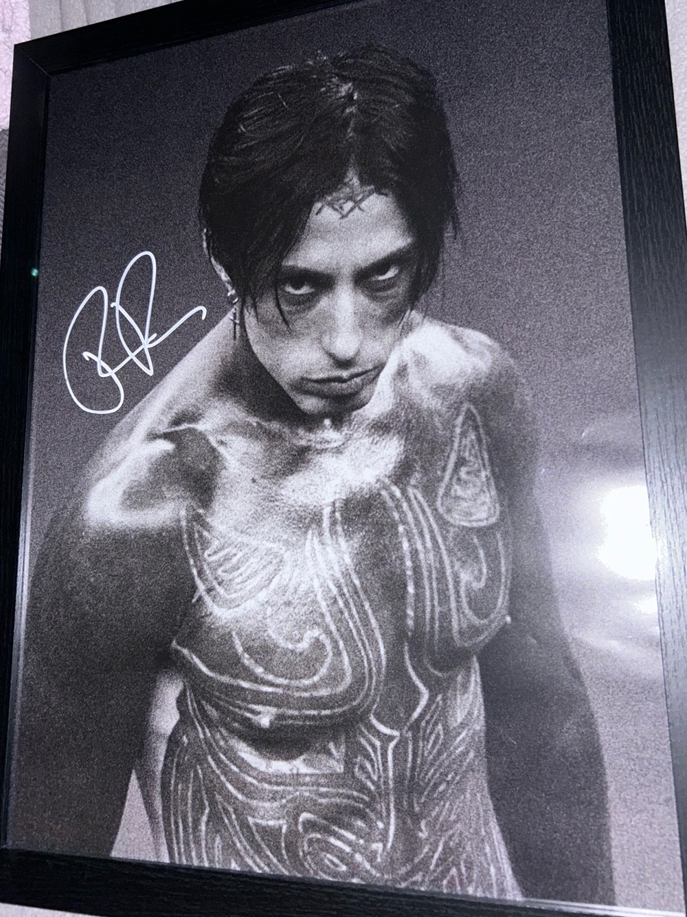 Falling In Reverse SIGNED poster with frame - Picture 3 of 4
